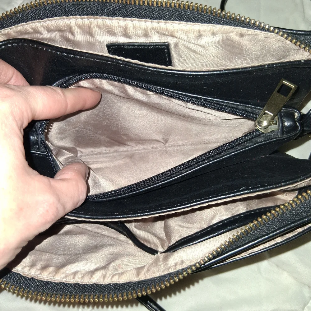 Classic Joy Susan Black Leather Crossbody Bag - Minimalist Everyday Style